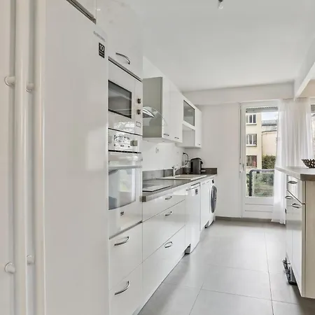 Appartement Le Dauphin- *